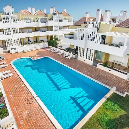 Patricia-dining Patio & Swimming Pool *