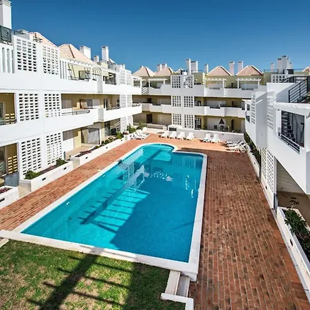 Patricia-dining Patio & Swimming Pool Apartment *