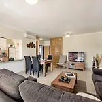 Patricia-dining Patio & Swimming Pool شقة كاباناس تْدي تافيرا